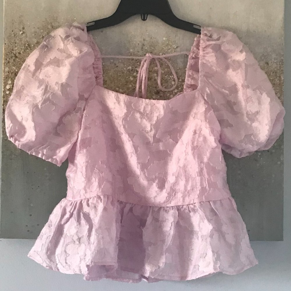 Moon River Puff Sleeve Top (NWT)